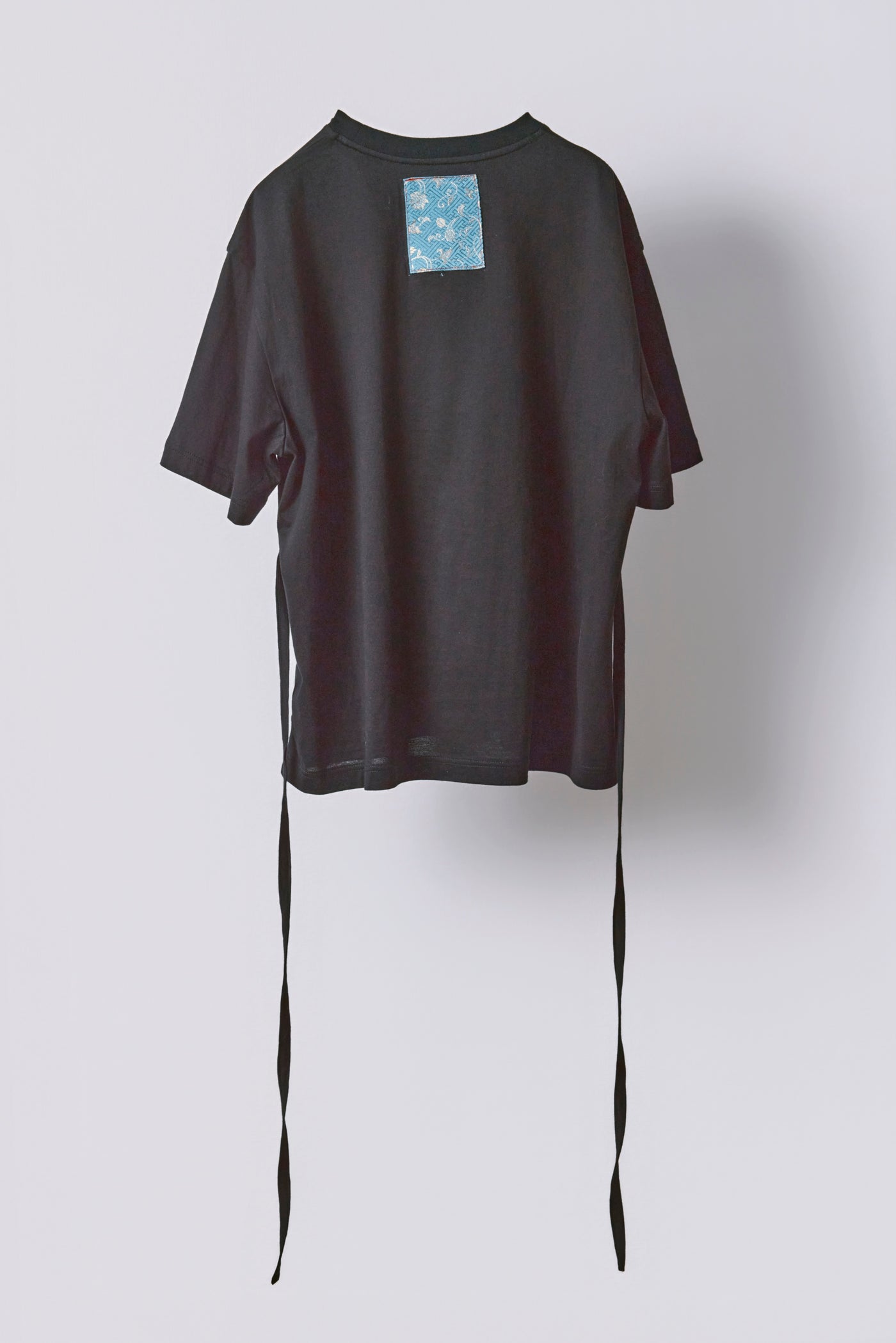 Waist ribbon T-shirt